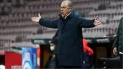 Terim isyanında haklı çıktı, Kayserispor maçında oyunun 10 dakikadan fazla durduğu ortaya çıktı Terim isyanında haklı çıktı, Kayserispor maçında oyunun 10 dakikadan fazla durduğu ortaya çıktı