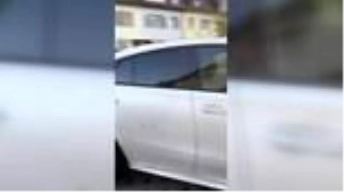 Terör örgütü yandaşlarından İsviçre Türk Toplumu Başkanı Şeref Yıldız'ın evine saldırı