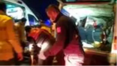 Son dakika haberi... Tırla minibüs çarpıştı: 1 ölü, 2 yaralı Son dakika haberi... Tırla minibüs çarpıştı: 1 ölü, 2 yaralı