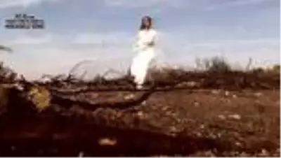 Tiyatro oyuncuları kadına şiddete dikkat için yanan ormanda kısa film çekti Tiyatro oyuncuları kadına şiddete dikkat için yanan ormanda kısa film çekti