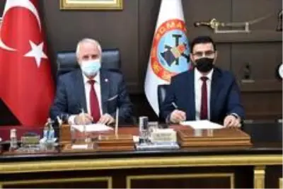 Toplu iş sözleşmesi Soma Belediyesi işçilerini sevindirdi Toplu iş sözleşmesi Soma Belediyesi işçilerini sevindirdi