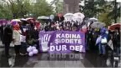 Trabzon'da şiddete karşı 'keşanlı kadınlar' direksiyonda Trabzon'da şiddete karşı 'keşanlı kadınlar' direksiyonda