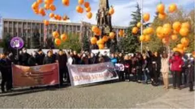 Uşak'ta Kadına Yönelik Şiddete Karşı Uluslararası Mücadele Günü etk,nleri Uşak'ta Kadına Yönelik Şiddete Karşı Uluslararası Mücadele Günü etk,nleri