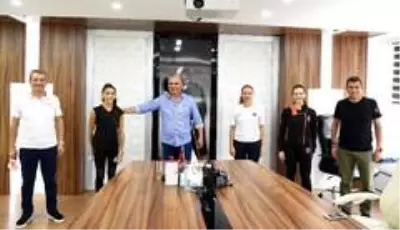 Uysal'dan Kiev'de Türkiye'yi temsil edecek sporcuya başarı dileği Uysal'dan Kiev'de Türkiye'yi temsil edecek sporcuya başarı dileği