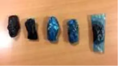 Uyuşturucuyu ceviz içine gizlemiş Uyuşturucuyu ceviz içine gizlemiş