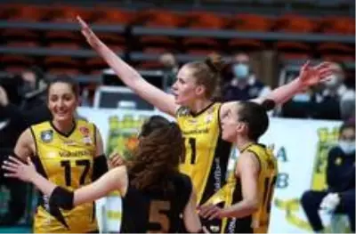 VakıfBank, Şampiyonlar Ligi'nde 2'de 2 yaptı VakıfBank, Şampiyonlar Ligi'nde 2'de 2 yaptı