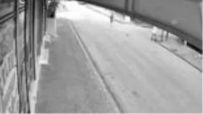 Yaşlı kadını evinde gasp ettiği iddiasıyla 3 zanlı yakalandı Yaşlı kadını evinde gasp ettiği iddiasıyla 3 zanlı yakalandı