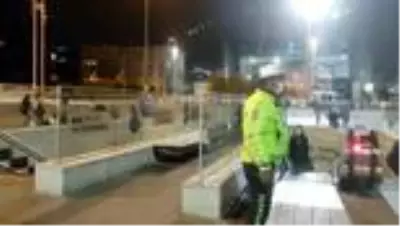 Yenikapı-Hacıosman metro seferinde aksama Yenikapı-Hacıosman metro seferinde aksama