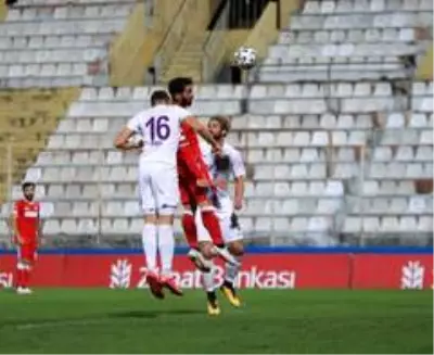 Ziraat Türkiye Kupası: Adana Demirspor: 2 Afyet Afyonspor: 1 (İlk yarı sonucu) Ziraat Türkiye Kupası: Adana Demirspor: 2 Afyet Afyonspor: 1 (İlk yarı sonucu)