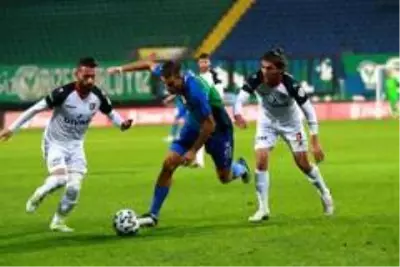 Ziraat Türkiye Kupası: Çaykur Rizespor: 6 Uşakspor: 0 (Maç sonucu) Ziraat Türkiye Kupası: Çaykur Rizespor: 6 Uşakspor: 0 (Maç sonucu)