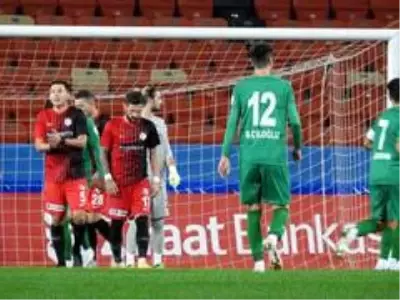 Ziraat Türkiye Kupası: Gaziantep FK: 3 Serik Belediyespor: 0 Ziraat Türkiye Kupası: Gaziantep FK: 3 Serik Belediyespor: 0