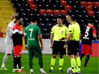 Ziraat Türkiye Kupası: Gaziantep FK: 3 Serik Belediyespor: 0 Ziraat Türkiye Kupası: Gaziantep FK: 3 Serik Belediyespor: 0