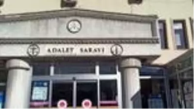 AFYONKARAHİSAR - Terör örgütü DEAŞ operasyonunda yakalanan iki zanlı adliyeye sevk edildi AFYONKARAHİSAR - Terör örgütü DEAŞ operasyonunda yakalanan iki zanlı adliyeye sevk edildi