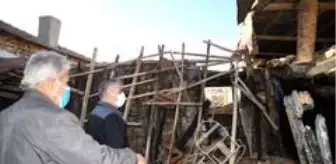 Müdür Yardımcısı: Son dakika 3. sayfa: Ahırda çıkan yangında 9 büyükbaş hayvan telef oldu Müdür Yardımcısı: Son dakika 3. sayfa: Ahırda çıkan yangında 9 büyükbaş hayvan telef oldu