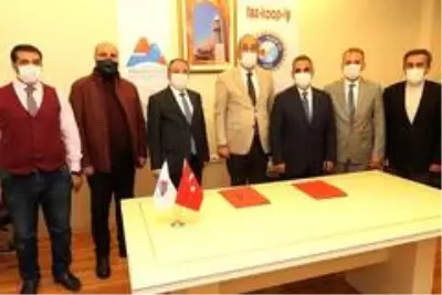 AİÇÜ'de Toplu İş Sözleşmesi İmzalandı AİÇÜ'de Toplu İş Sözleşmesi İmzalandı