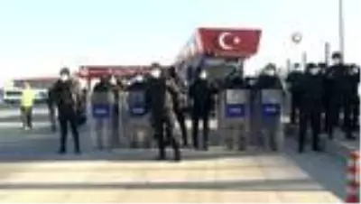 Son dakika gündem: Akıncı Üssü davası öncesinde Sincan'da güvenlik önlemleri üst düzeyde Son dakika gündem: Akıncı Üssü davası öncesinde Sincan'da güvenlik önlemleri üst düzeyde