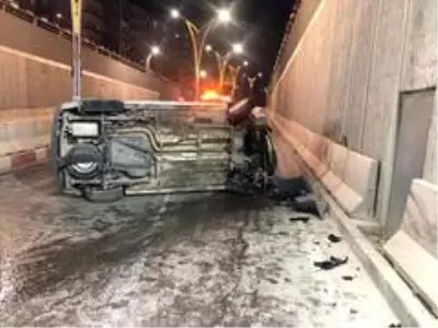 Alt geçitte takla atan otomobilden yaralı kurtuldu Alt geçitte takla atan otomobilden yaralı kurtuldu
