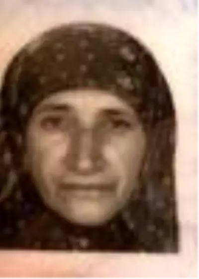 Annesini bıçaklayarak öldürdü Annesini bıçaklayarak öldürdü