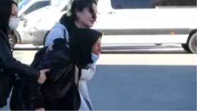 Lüks cipteki infazda 3 kişi hayatını kaybetmişti! Genç kızın 'babam' çığlıkları yürekleri dağladı Lüks cipteki infazda 3 kişi hayatını kaybetmişti! Genç kızın 'babam' çığlıkları yürekleri dağladı