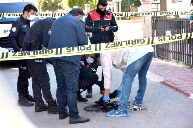 Antalya'da sokakta yunus polisi üniforması ve teçhizatı yakan şüpheli aranıyor
