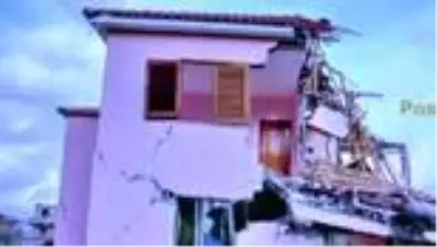Arnavutluk'taki yıkıcı depremin üzerinden bir yıl geçti