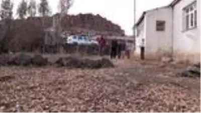 Asırlık çınar Bekir dede sağlığını doğal beslenmeye ve stressiz yaşama borçlu Asırlık çınar Bekir dede sağlığını doğal beslenmeye ve stressiz yaşama borçlu