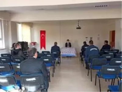 Aslanapa,'da 'Kadına yönelik şiddetle mücadele' toplantısı Aslanapa,'da 'Kadına yönelik şiddetle mücadele' toplantısı