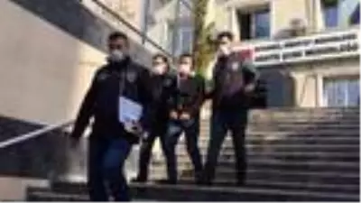 Son dakika... Uygur Türkü'nü vuran zanlının yakalanma anı kamerada Son dakika... Uygur Türkü'nü vuran zanlının yakalanma anı kamerada