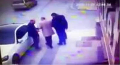 Ayrıldığı erkek arkadaşından para almak için iş yerini kurşunlattı Ayrıldığı erkek arkadaşından para almak için iş yerini kurşunlattı