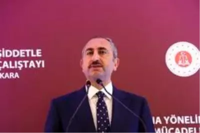 Bakan Gül: Türk yargısı darbeci hainlerden hesap sormaya devam ediyor Bakan Gül: Türk yargısı darbeci hainlerden hesap sormaya devam ediyor