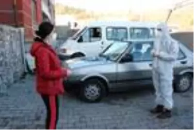 Bartın'da koronavirüs hastalarına barkodlu bileklik takıldı Bartın'da koronavirüs hastalarına barkodlu bileklik takıldı