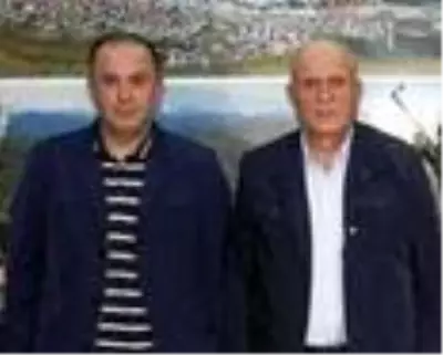 Bayburt Belediye Başkanı Pekmezci'nin acı günü Bayburt Belediye Başkanı Pekmezci'nin acı günü