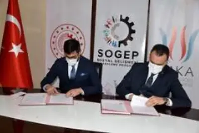 Son dakika: Bitlisli kadınlar yerli tohum ve yöresel ürünler üretecek Son dakika: Bitlisli kadınlar yerli tohum ve yöresel ürünler üretecek