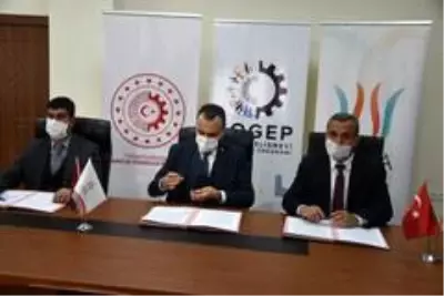 Bitlis'teki tandır ve çömlekçiliğe destek Bitlis'teki tandır ve çömlekçiliğe destek