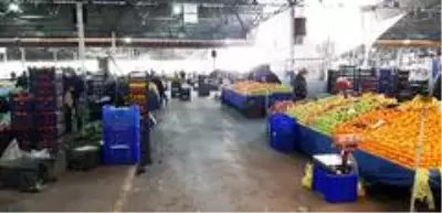 Bodrum'da korona virüs pazarları boş bıraktı Bodrum'da korona virüs pazarları boş bıraktı