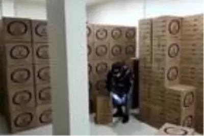 Bursa'da 5,5 milyon boş makaron ele geçirildi Bursa'da 5,5 milyon boş makaron ele geçirildi