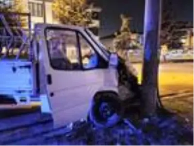 Son dakika haber | Çarpıp kaçan kamyoneti takip eden otomobil sürücüsü kazaya yol açtı: 1 yaralı Son dakika haber | Çarpıp kaçan kamyoneti takip eden otomobil sürücüsü kazaya yol açtı: 1 yaralı