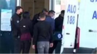 Cipte silahla öldürülenler ile intihar eden kişinin cenazeleri alındı Cipte silahla öldürülenler ile intihar eden kişinin cenazeleri alındı