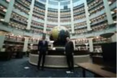 Katar Emiri Şeyh Temim Bin Hamad Al Sani, Cumhurbaşkanı Recep Tayyip Erdoğan ile Cumhurbaşkanlığı Millet Kütüphanesini ziyaret etti. Katar Emiri Şeyh Temim Bin Hamad Al Sani, Cumhurbaşkanı Recep Tayyip Erdoğan ile Cumhurbaşkanlığı Millet Kütüphanesini ziyaret etti.