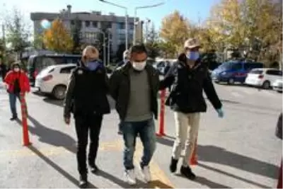 Son dakika haberleri... DEAŞ'ın İngilizce listesindeki sözde askerleri Afyon'da yakalandı Son dakika haberleri... DEAŞ'ın İngilizce listesindeki sözde askerleri Afyon'da yakalandı