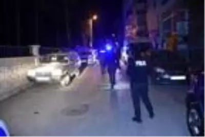 Son dakika haberi | Devriye gezen polis ekipleri, iki farklı sokakta 3 yaralı buldu Son dakika haberi | Devriye gezen polis ekipleri, iki farklı sokakta 3 yaralı buldu