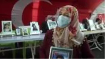 Son dakika haberleri: Diyarbakır anneleri evlatlarına kavuşmak için nöbeti sürdürmekte kararlı Son dakika haberleri: Diyarbakır anneleri evlatlarına kavuşmak için nöbeti sürdürmekte kararlı