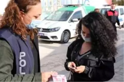 Son dakika haber | Düzce'de Kadın Polisler Kadınlara KADES'i Anlattı Son dakika haber | Düzce'de Kadın Polisler Kadınlara KADES'i Anlattı