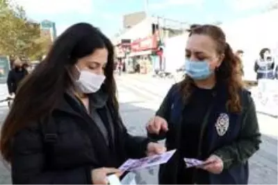 Son dakika haber | Düzce'de Kadın Polisler Kadınlara KADES'i Anlattı Son dakika haber | Düzce'de Kadın Polisler Kadınlara KADES'i Anlattı