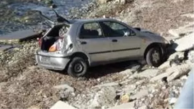 Son dakika haberleri | Motosiklet ile çarpışan otomobil 5 metre yükseklikten sahile uçtu: 1 ölü Son dakika haberleri | Motosiklet ile çarpışan otomobil 5 metre yükseklikten sahile uçtu: 1 ölü
