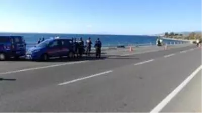 Son dakika haberleri | Motosiklet ile çarpışan otomobil 5 metre yükseklikten sahile uçtu: 1 ölü Son dakika haberleri | Motosiklet ile çarpışan otomobil 5 metre yükseklikten sahile uçtu: 1 ölü