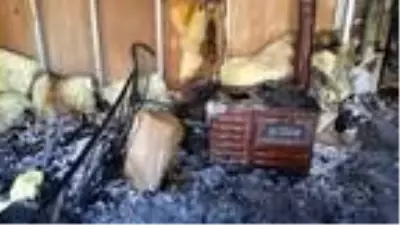 Elazığ'da tek katlı ev alev alev yandı Elazığ'da tek katlı ev alev alev yandı