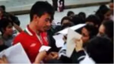 Enkazdan kurtarılan amatör futbolcu Malik Tahirler yaşamını yitirdi Enkazdan kurtarılan amatör futbolcu Malik Tahirler yaşamını yitirdi