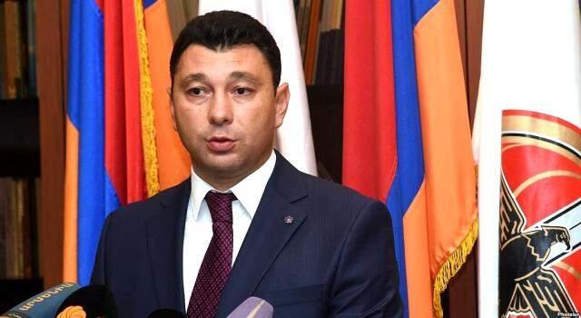 Ermeni siyasetçi Sharmazanov: Azerbaycan'a 50 milyar dolarlık tazminat yerine Zengezur verilecek Ermeni siyasetçi Sharmazanov: Azerbaycan'a 50 milyar dolarlık tazminat yerine Zengezur verilecek