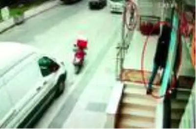 Eski sevgilisinden para almak isteyen kadın iş yerini kurşunlattı Eski sevgilisinden para almak isteyen kadın iş yerini kurşunlattı